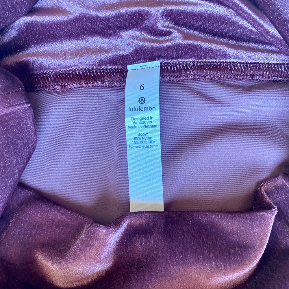 NWT Lululemon Wunder Lounge HR Tight 28” *V - Picture 4 of 7